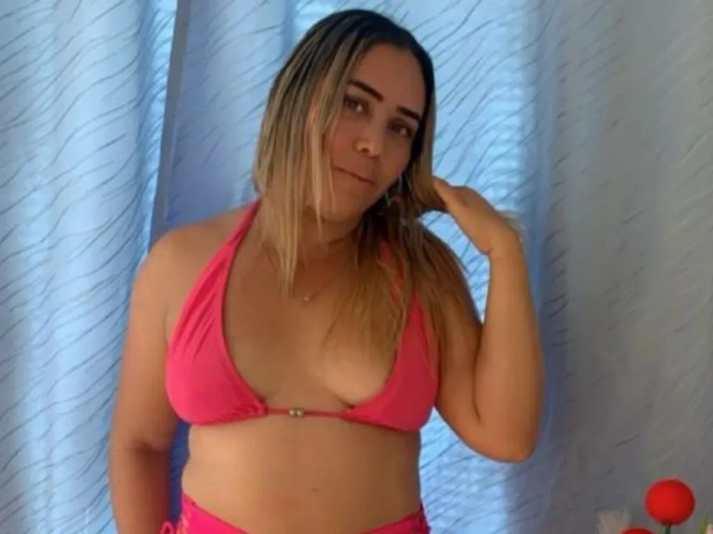 Live sex webcam photo for YakiYoss #277930713