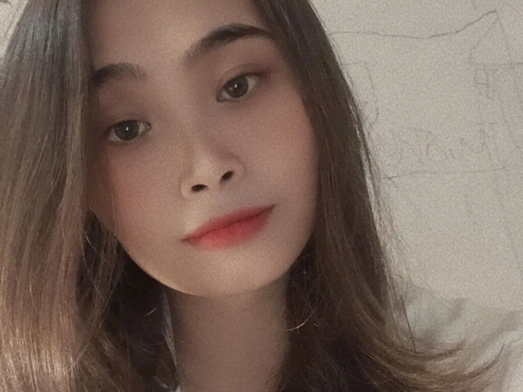 Live sex webcam photo for YanThomas #276279819