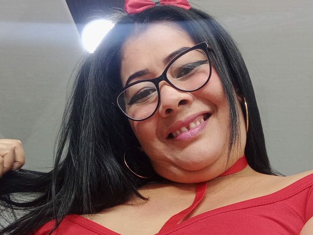 Live sex webcam photo for YinaWilson #277415158