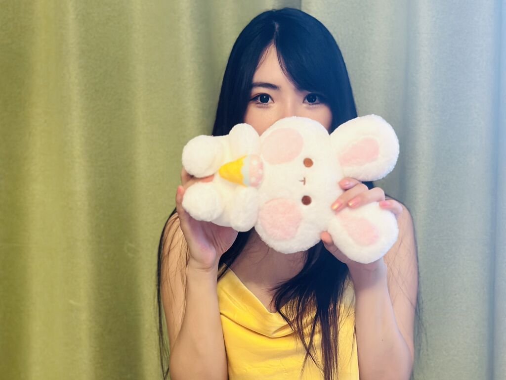 Live sex webcam photo for YomiChan #278050062