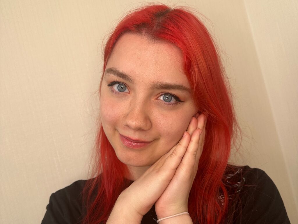 Live sex webcam photo for ZaraBouler #277897172