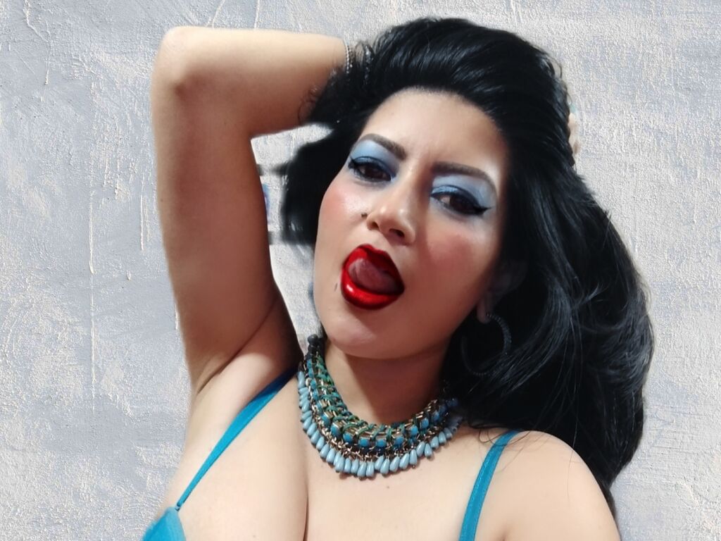 Live sex webcam photo for ZaraCaliente #277818269