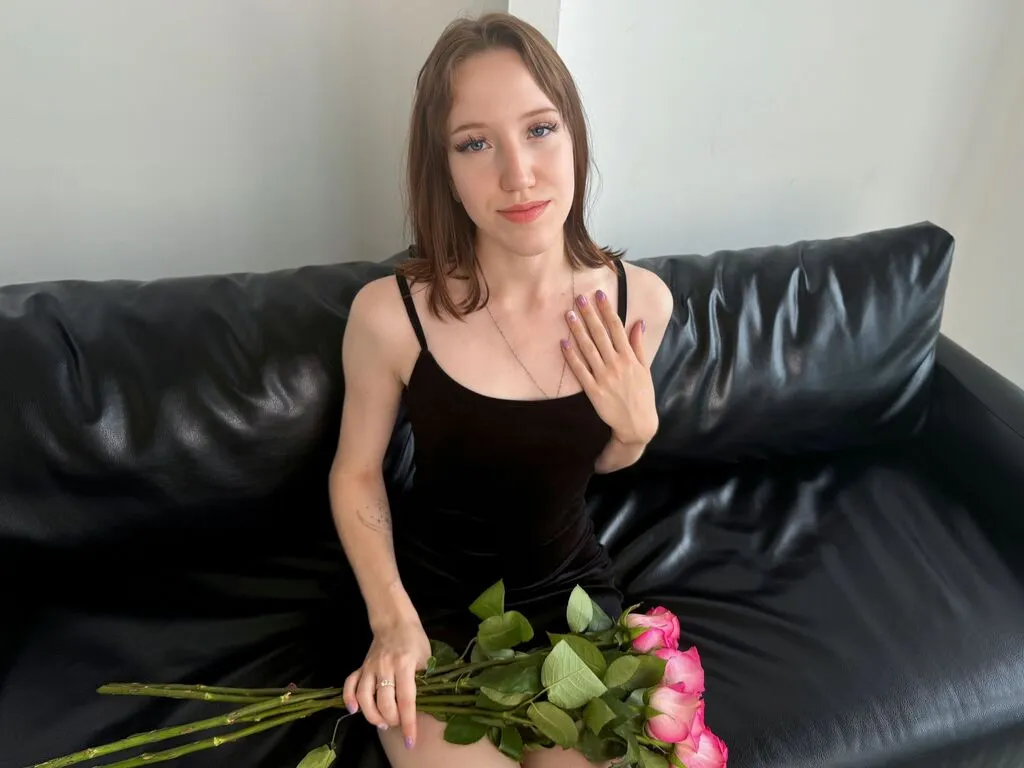 Live sex webcam photo for ZlataSantini