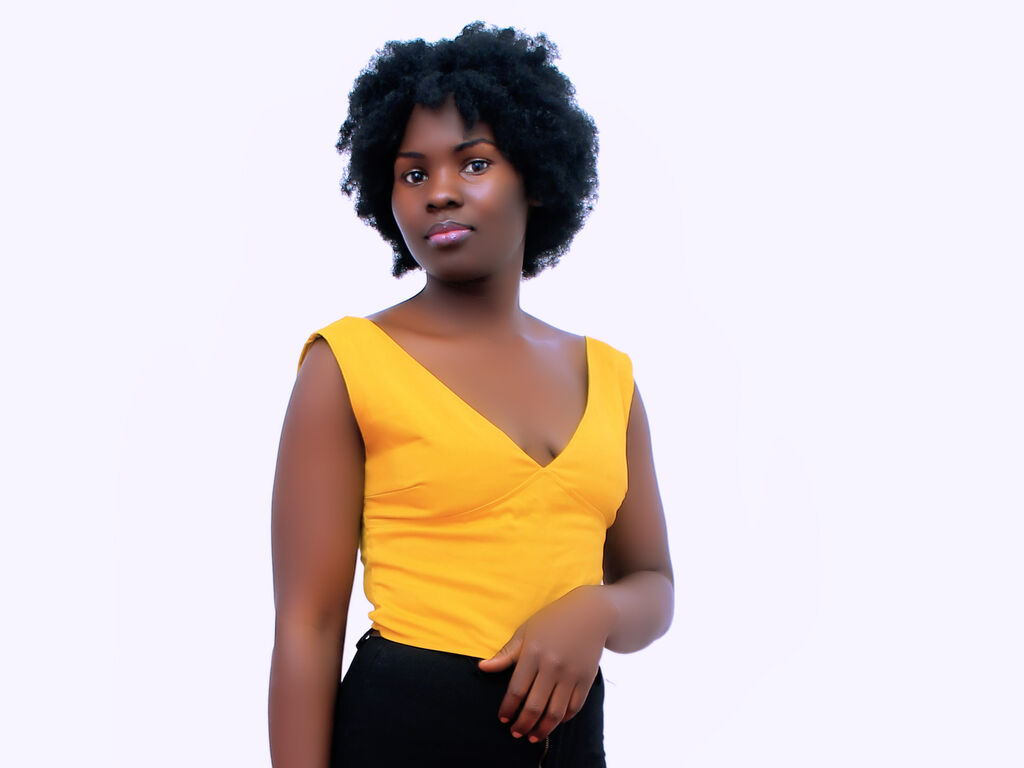 Live sex webcam photo for ZoeyRoberts #276155021