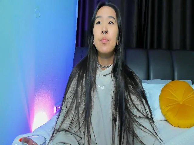 Live sex webcam photo for A11yson #273192523