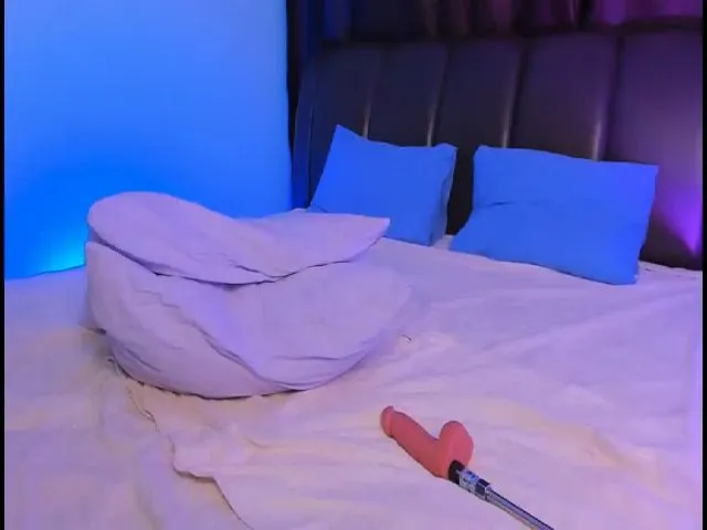 Live sex webcam photo for A11yson #273848819