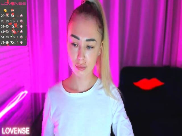 Live sex webcam photo for AAA_Yas #272482076