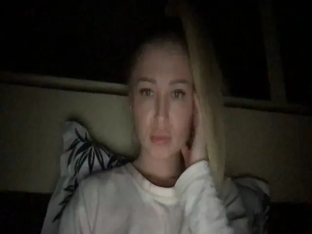 Live sex webcam photo for AAA_Yas #272657091