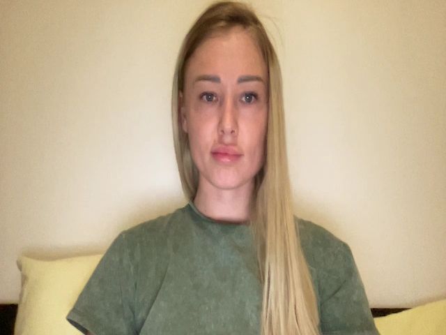 Live sex webcam photo for AAA_Yas #273077590