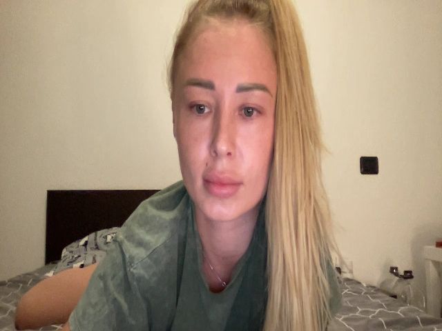 Live sex webcam photo for AAA_Yas #273564829