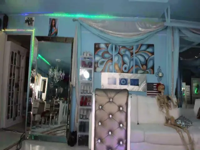 Live sex webcam photo for ADRIANA_FOX #271857069