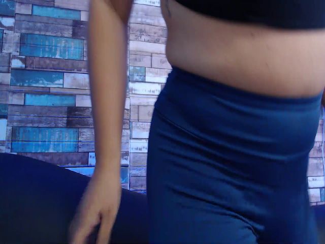 Live sex webcam photo for AMELLIEBROOKE #273703541