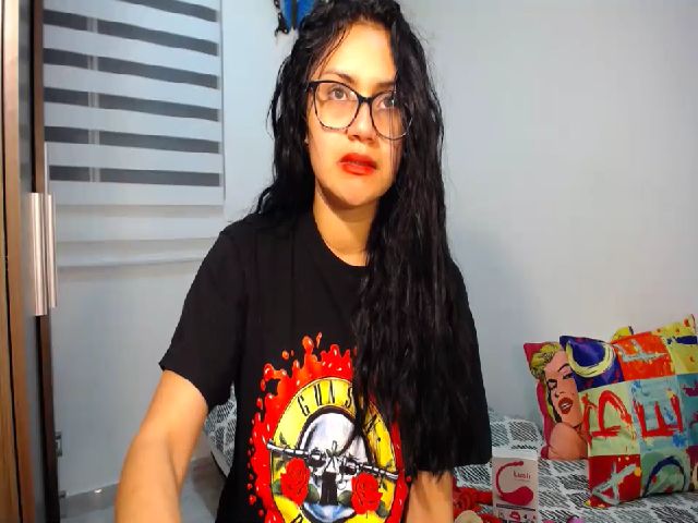 Live sex webcam photo for ANNPARDO #273392096