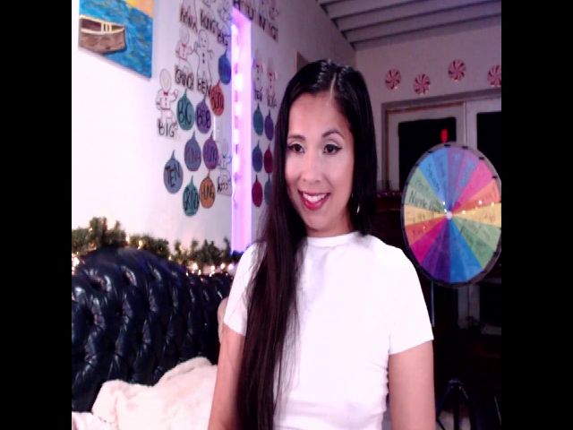 Live sex webcam photo for ATinyCassie #271848554