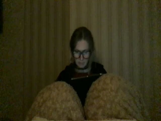 Live sex webcam photo for A_Girlie #271842169