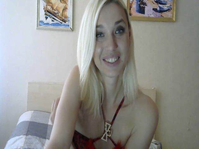 Live sex webcam photo for A_RichyKitty #273561940