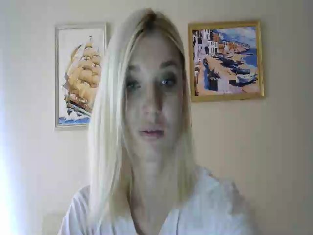 Live sex webcam photo for A_RichyKitty #273867775