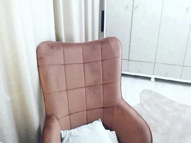 Live sex webcam photo for A_Sweet_Girl_ #272986149