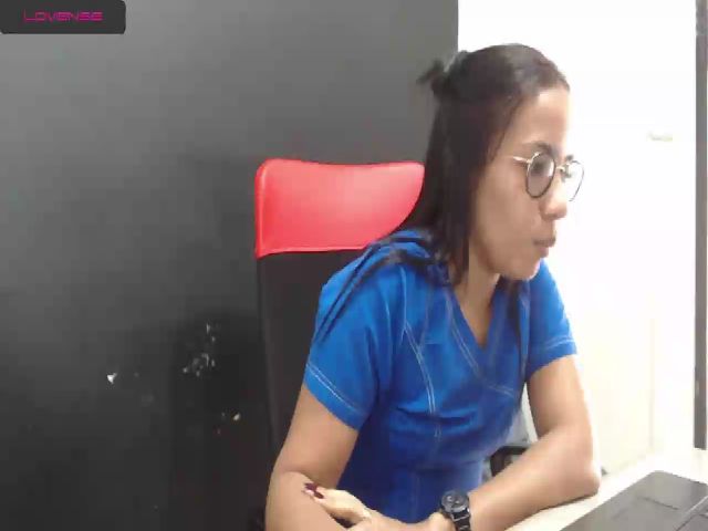 Live sex webcam photo for A_nastasia #271815927