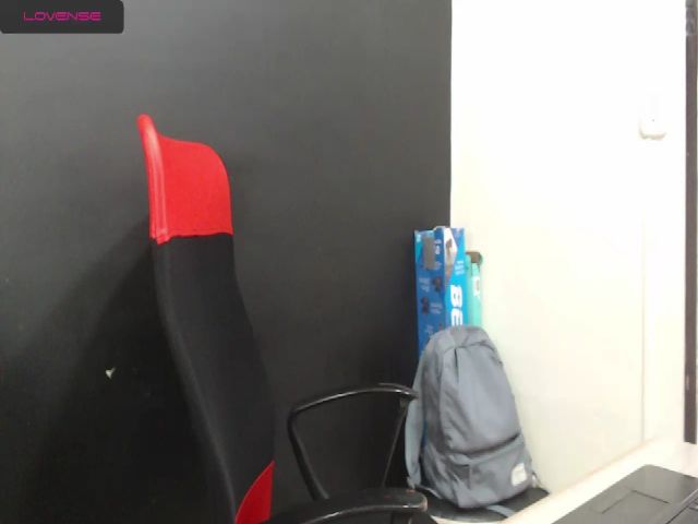 Live sex webcam photo for A_nastasia #271815992