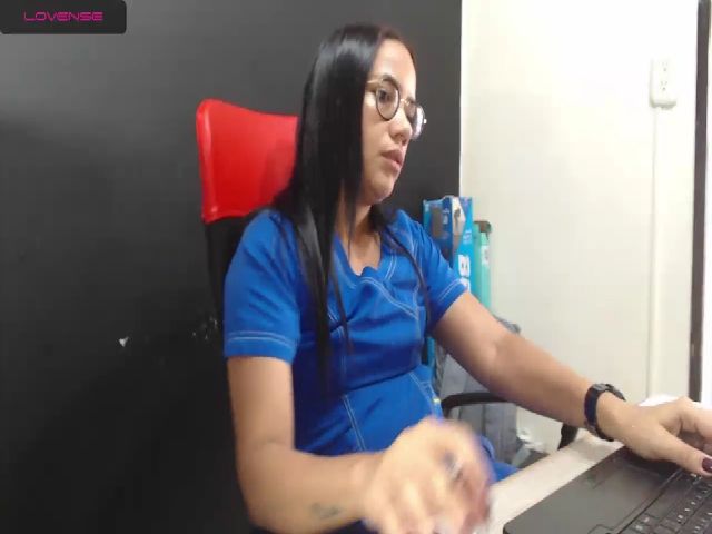 Live sex webcam photo for A_nastasia #271829262