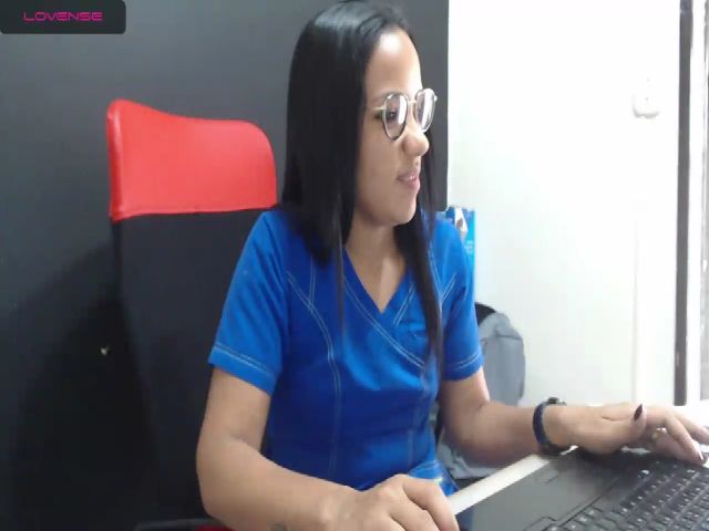 Live sex webcam photo for A_nastasia #271897022