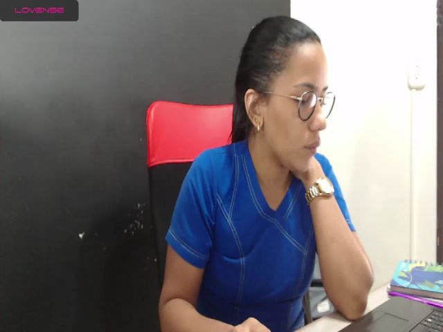 Live sex webcam photo for A_nastasia #271921879