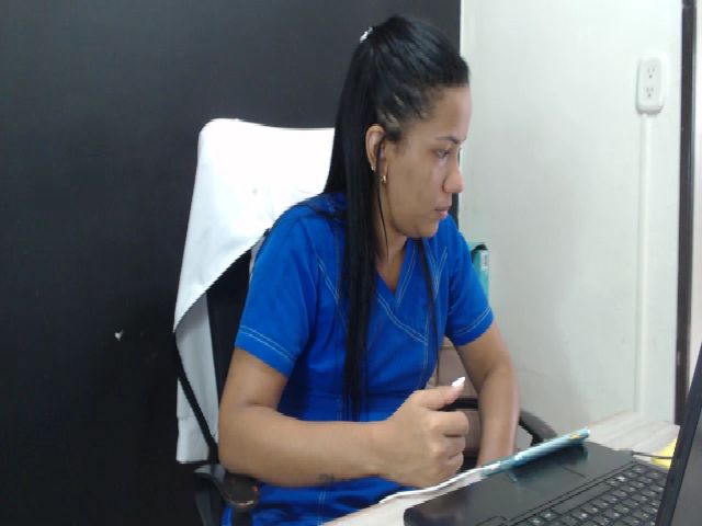 Live sex webcam photo for A_nastasia #272148369