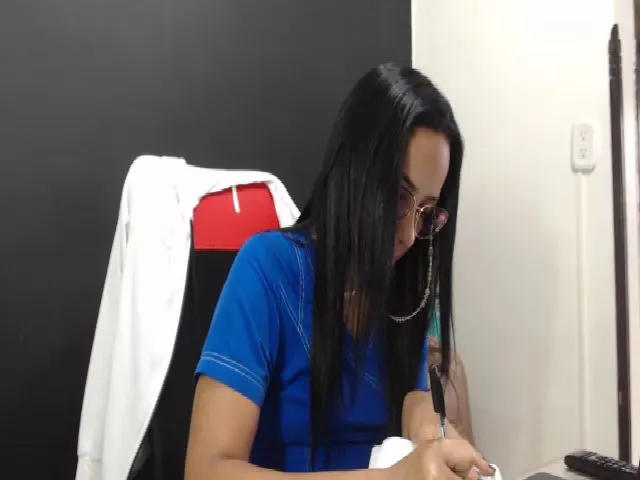 Live sex webcam photo for A_nastasia #272253448