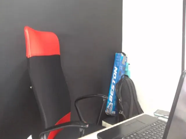 Live sex webcam photo for A_nastasia #272372833