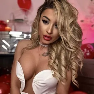 Live sex webcam photo for Aadonawet #292625419