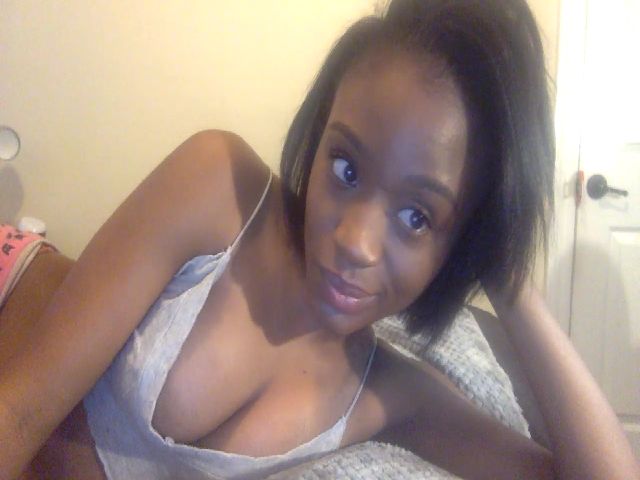 Live sex webcam photo for AaliyahT #271769565