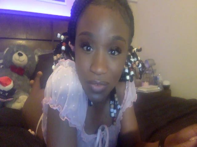 Live sex webcam photo for AaliyahT #272214597