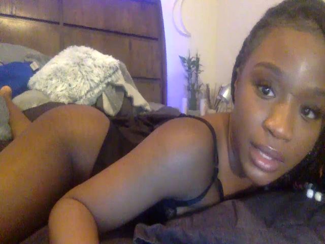 Live sex webcam photo for AaliyahT #272275440