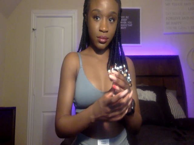 Live sex webcam photo for AaliyahT #272327345