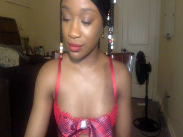 Live sex webcam photo for AaliyahT #272364025