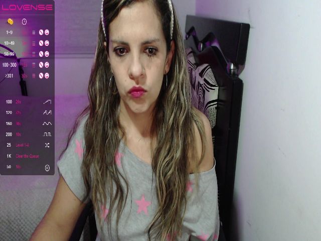 Live sex webcam photo for AbbyCollins23 #272960854