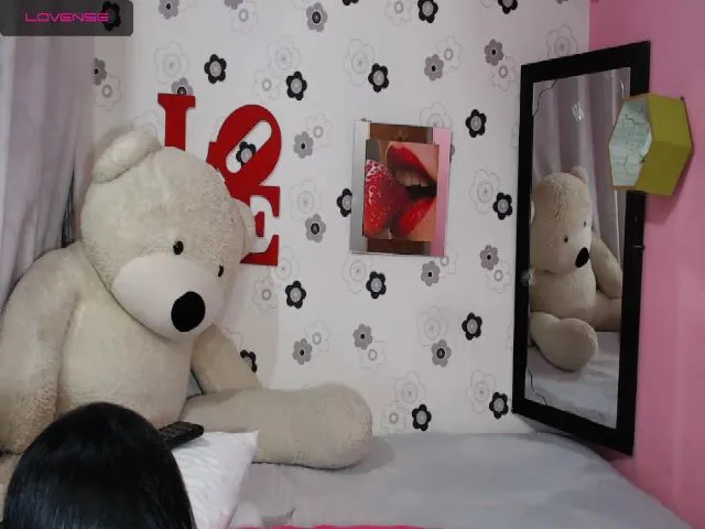 Live sex webcam photo for AbbyCollinss #272844306