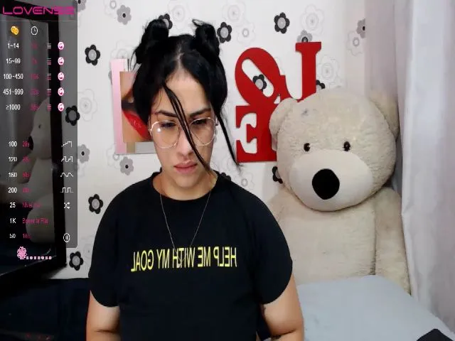 Live sex webcam photo for AbbyCollinss #273067971