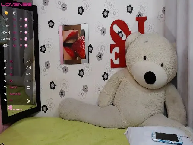 Live sex webcam photo for AbbyCollinss #273350456