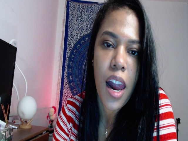 Live sex webcam photo for Abella01 #272459094