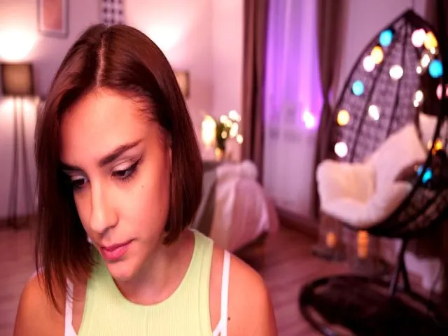 Live sex webcam photo for Abiee_ #273128849