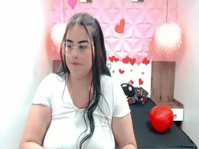 Live sex webcam photo for Abiefire #272465771