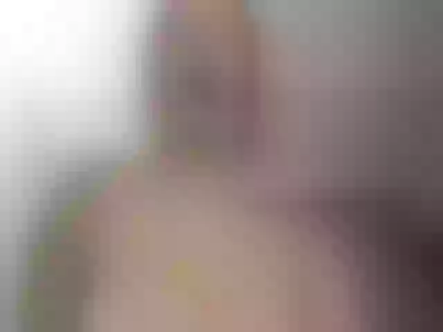 Live sex webcam photo for Abigailhotxxx #273281625