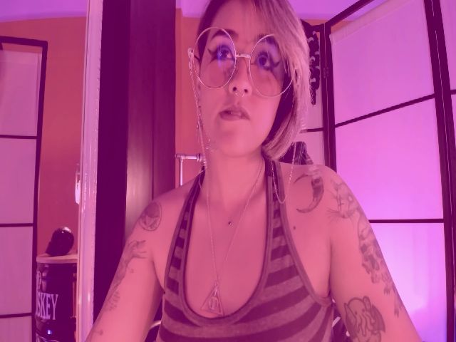 Live sex webcam photo for AbraxxysRadio #273265151