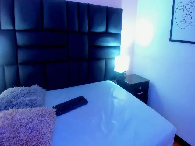 Live sex webcam photo for Adara_nova #273432664