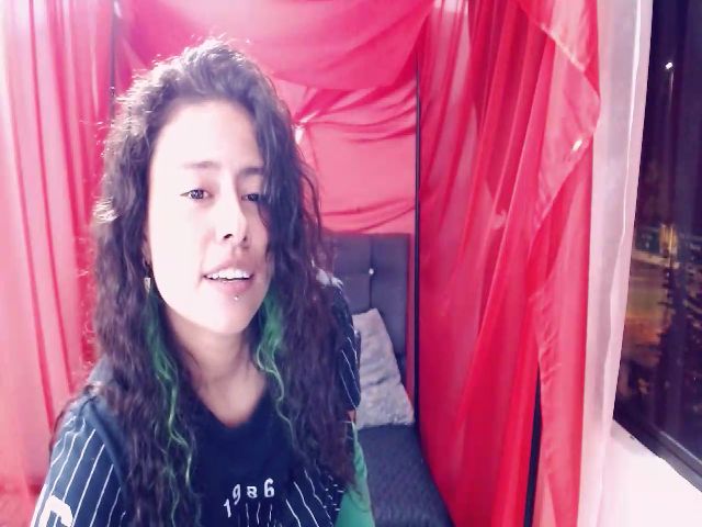 Live sex webcam photo for Adas_room #272264287