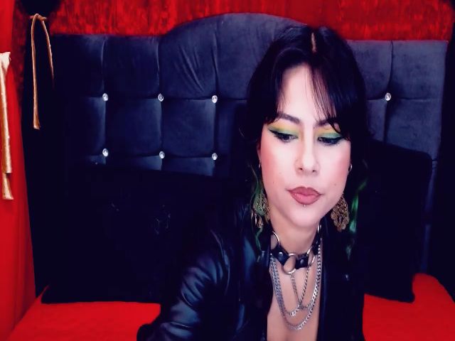 Live sex webcam photo for Adas_room #272642129