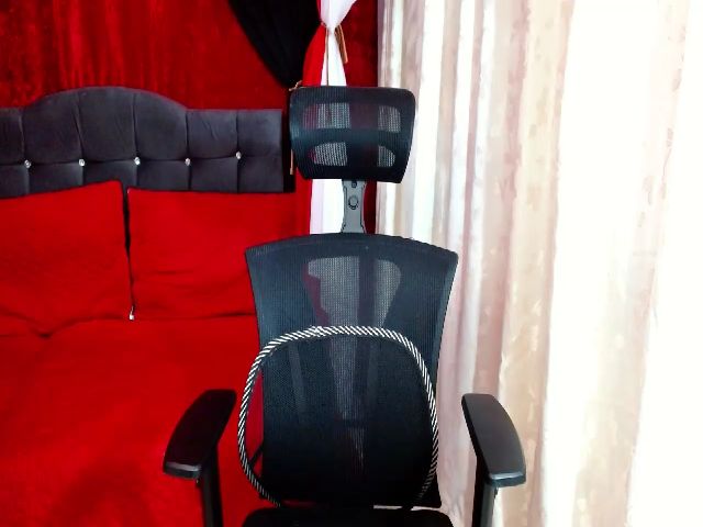 Live sex webcam photo for Adas_room #273146603