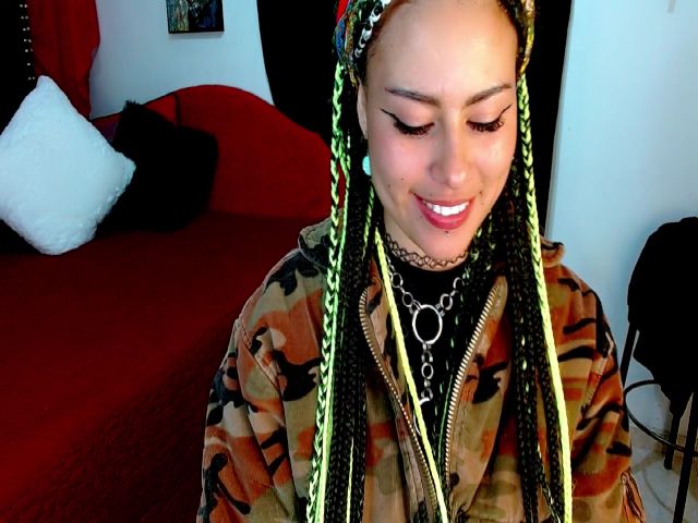 Live sex webcam photo for Adas_room #274599625